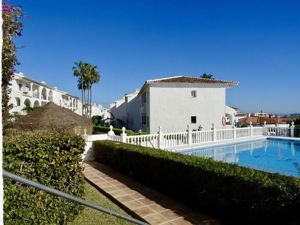 Las Farolas Poolfront in Mijas Costa