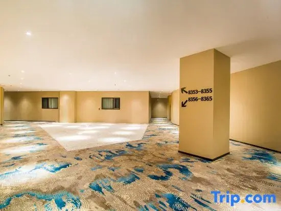 Rongyuan Windsor Mulsanne Hotel (Qingdao Academician Port Expo Branch)