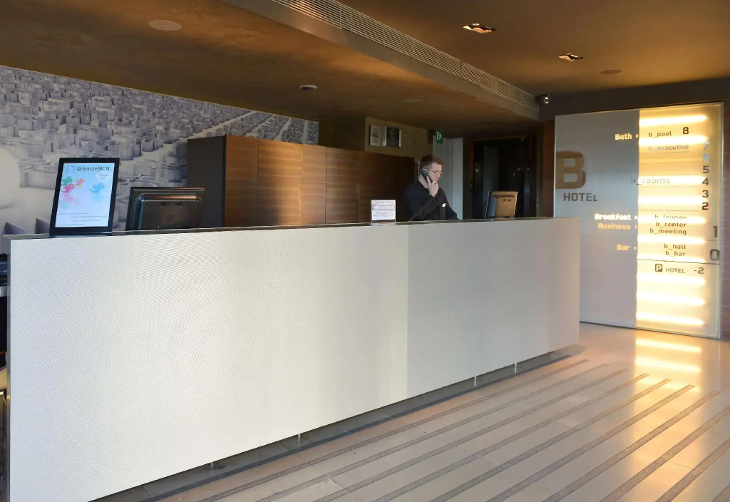 B Hotel
