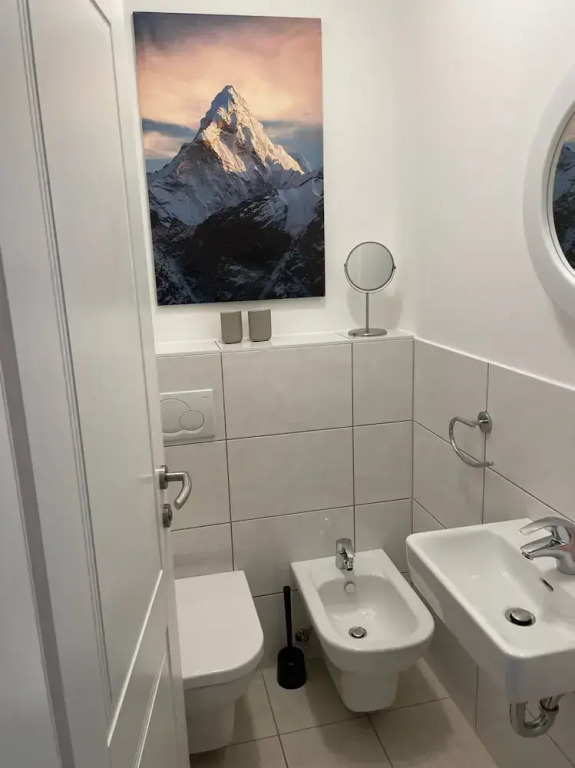 Exclusive Apartment With Scenic View
