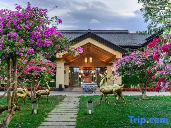Jianshui Yanqi Lake Hotel