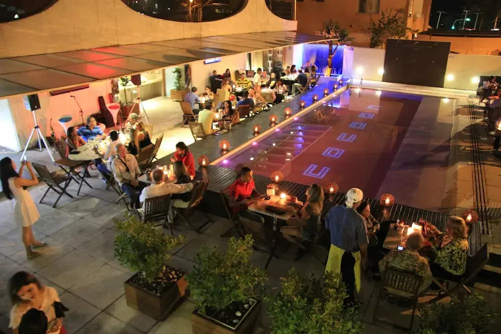 Cocoon Hotel & Lounge