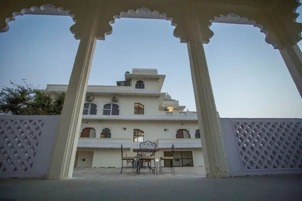 Karni Mahal