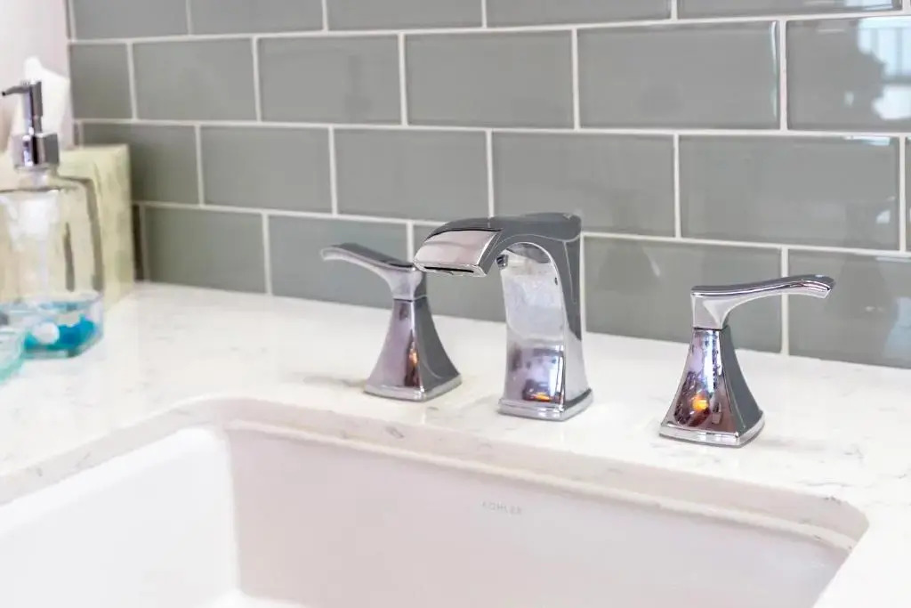 Luxury Condo with Fabulous Ocean Views on 24th Floor - Close to Beach - Parking, AC, WiFi