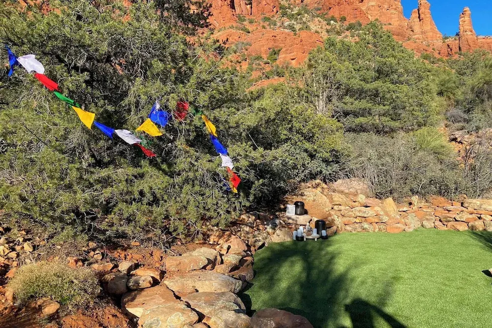 Amazing Views & On-site Hiking: Sedona Studio