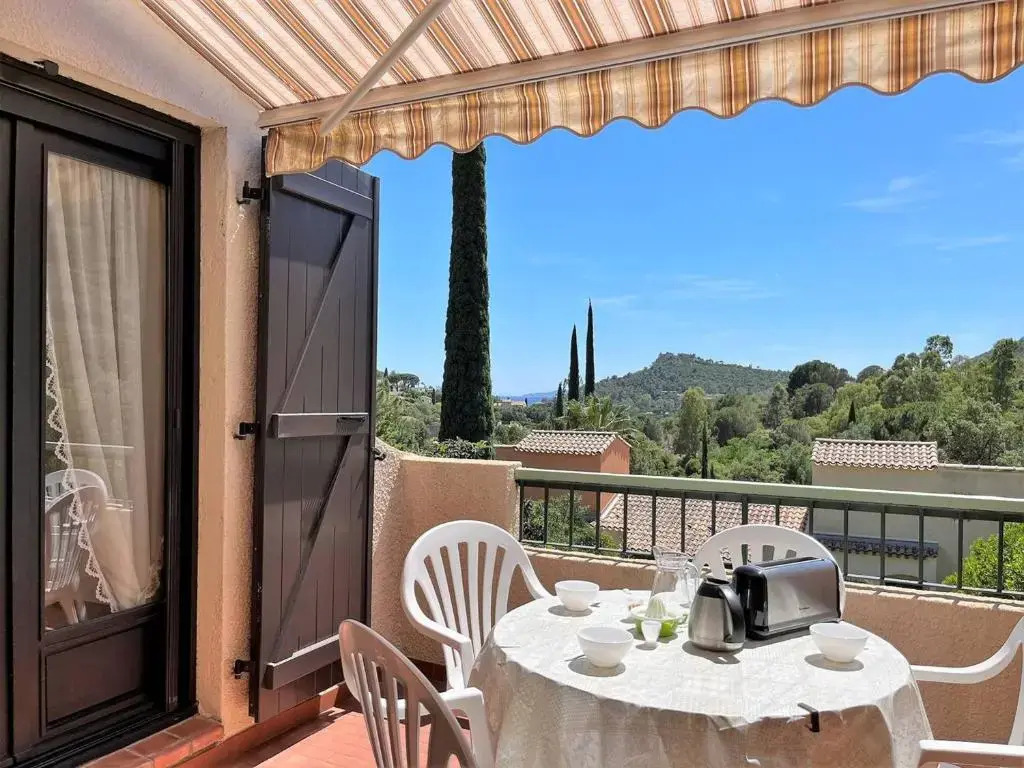 Appartement Le Lavandou, 2 pièces, 4 personnes - FR-1-251-417