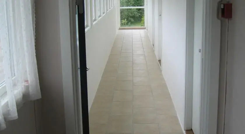Hotel Drop-In