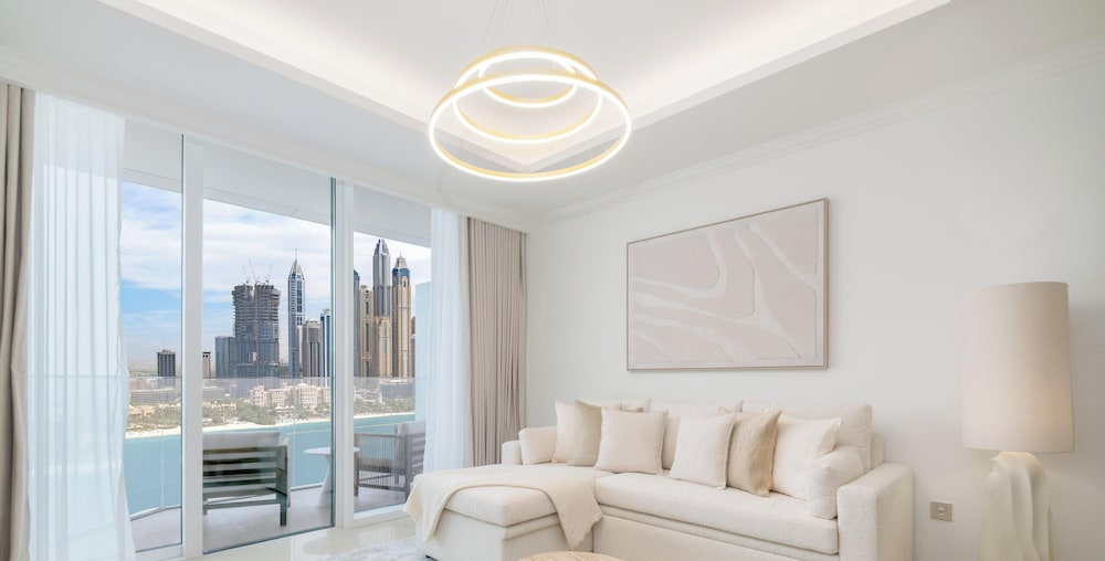 LUX  The Palace Residence Suite 2