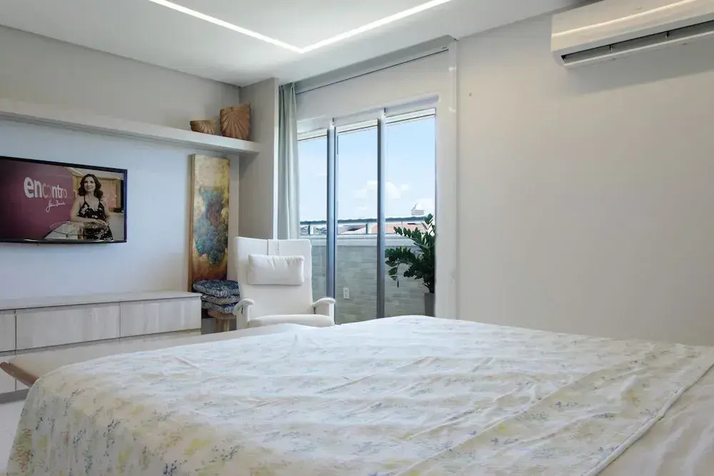 Penthouse Apartment with Hot Tub near Beach