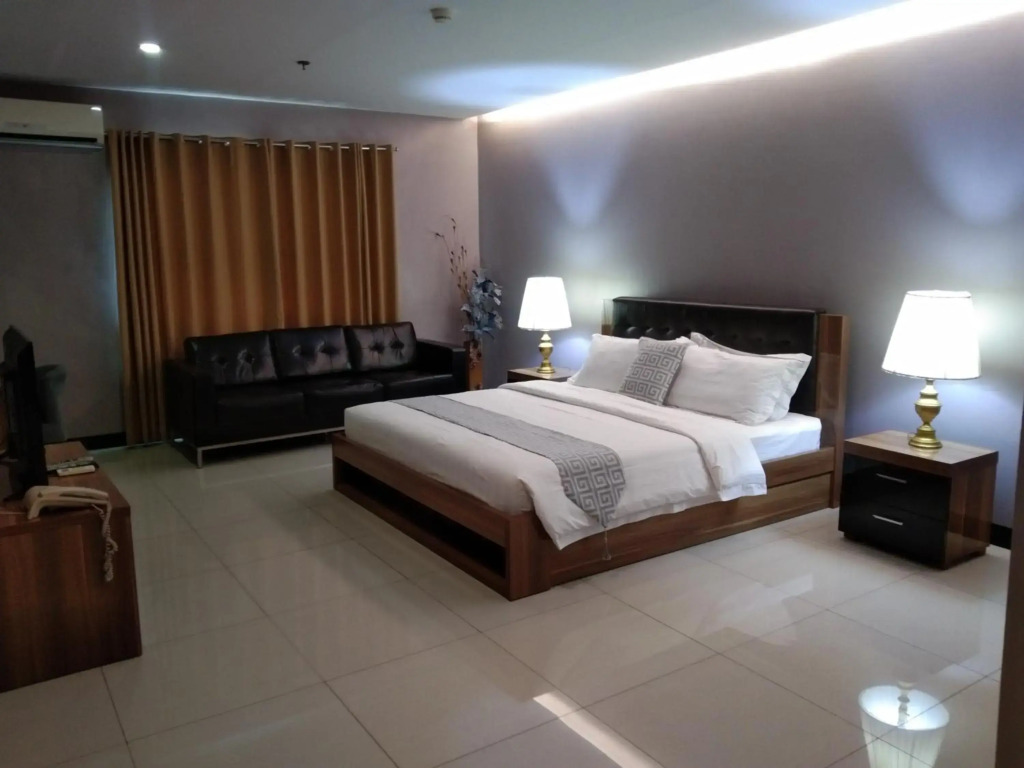 YBC Grand Hotel
