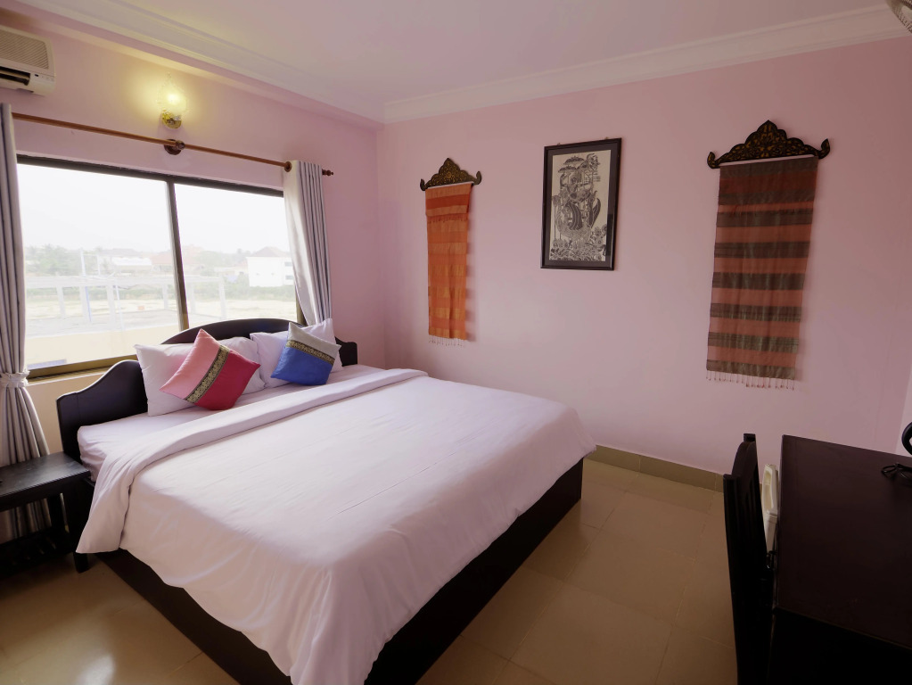 Popular Hotel & Spa