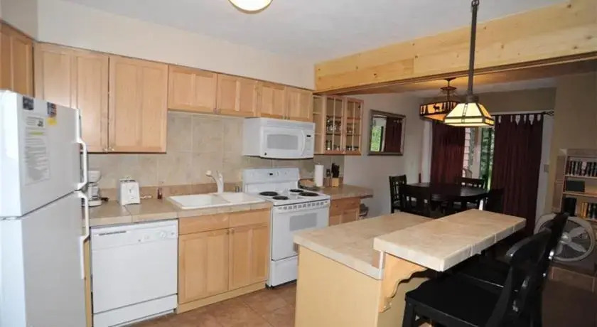 RedAwning Sawmill Creek 114