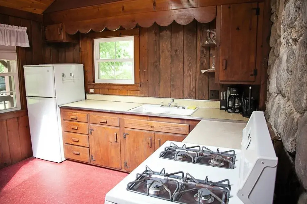 Blue Hill Lodge