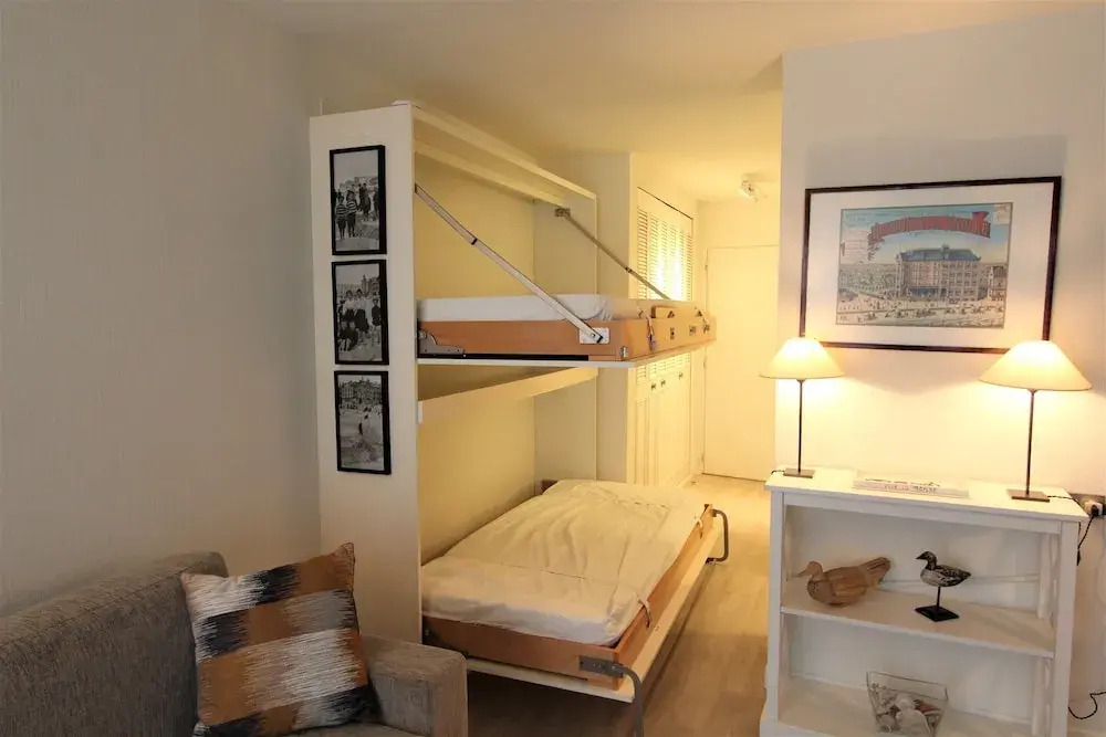 Studio in Het Zoute With Side Sea View