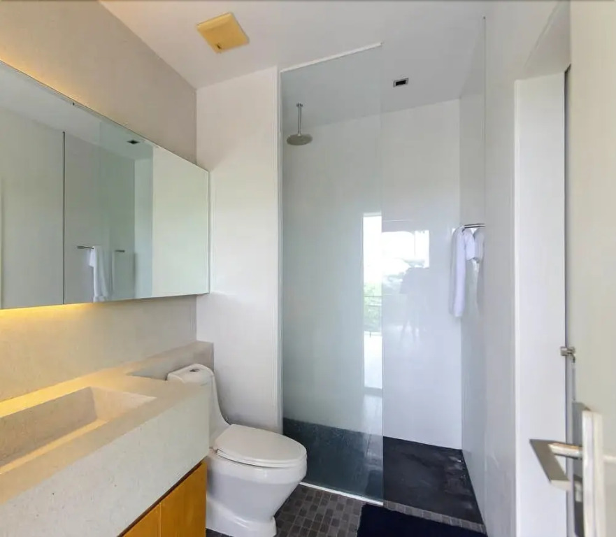 Natural Sea View 2 Bedrooms Apartment