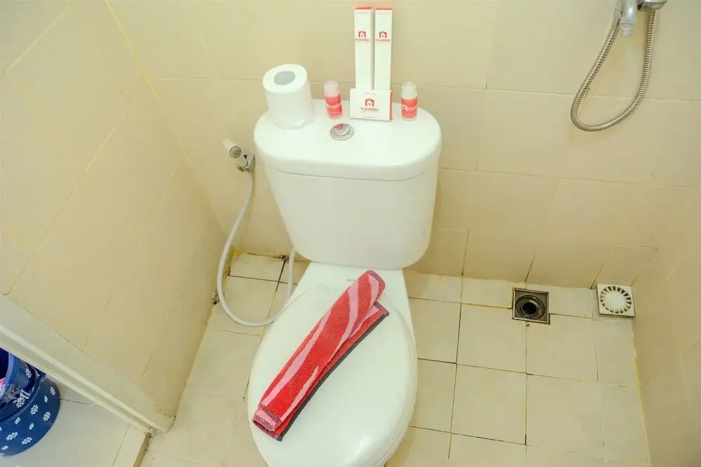 2Br Homey Green Palace Kalibata Apartment