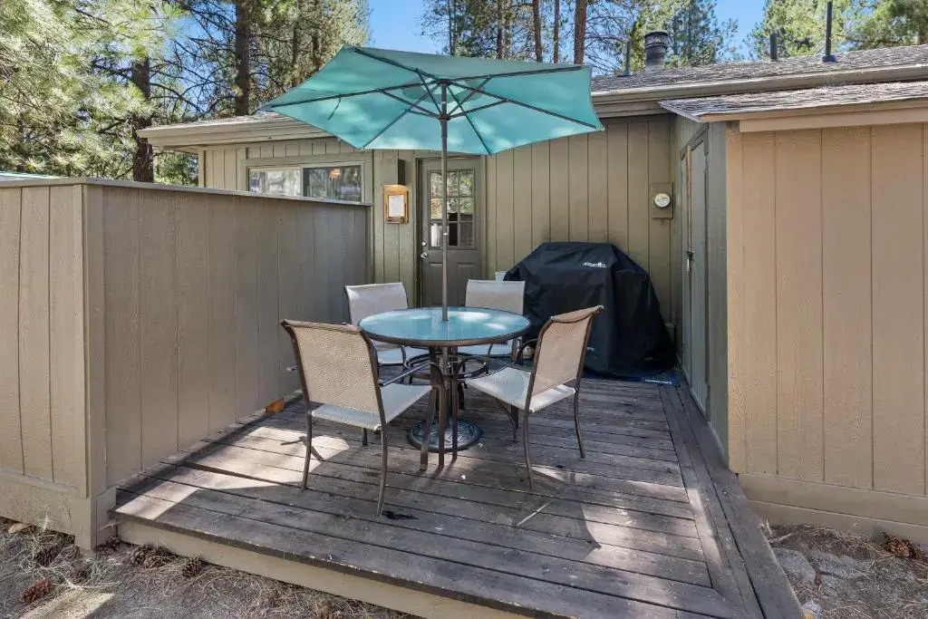 7 Grizzly-AC-Hot Tub-2BR/2BA