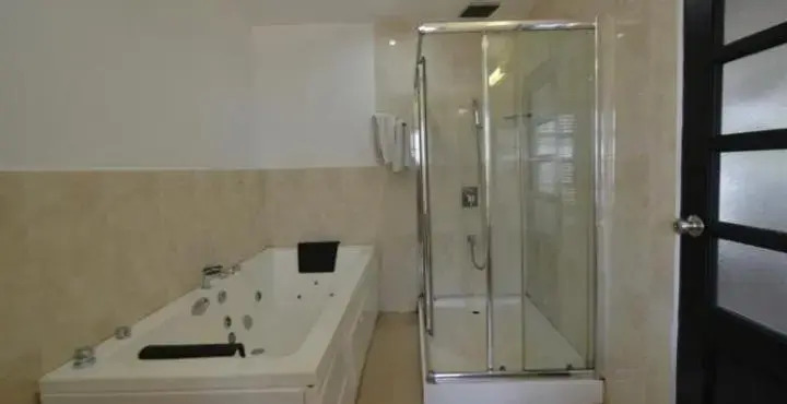 Silver Sands Hideaway Resort, Candolim