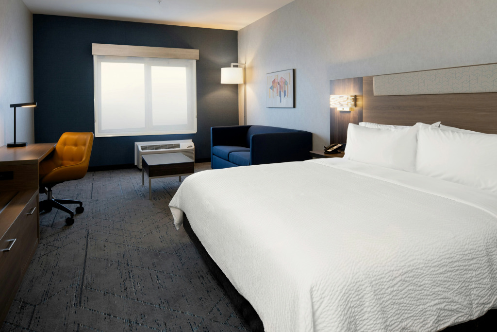 Holiday Inn Express & Suites - Hollister by IHG