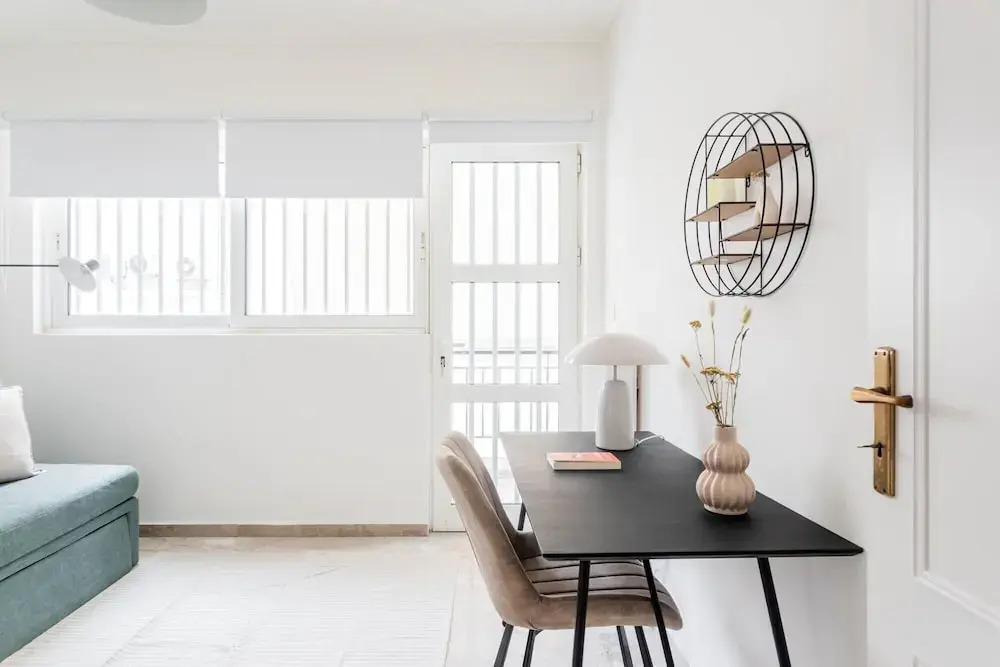 Faliro Sunlit 3BR Apartment