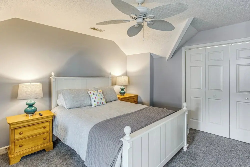 Marina & Pool: Roomy Golf-view Home in Southport