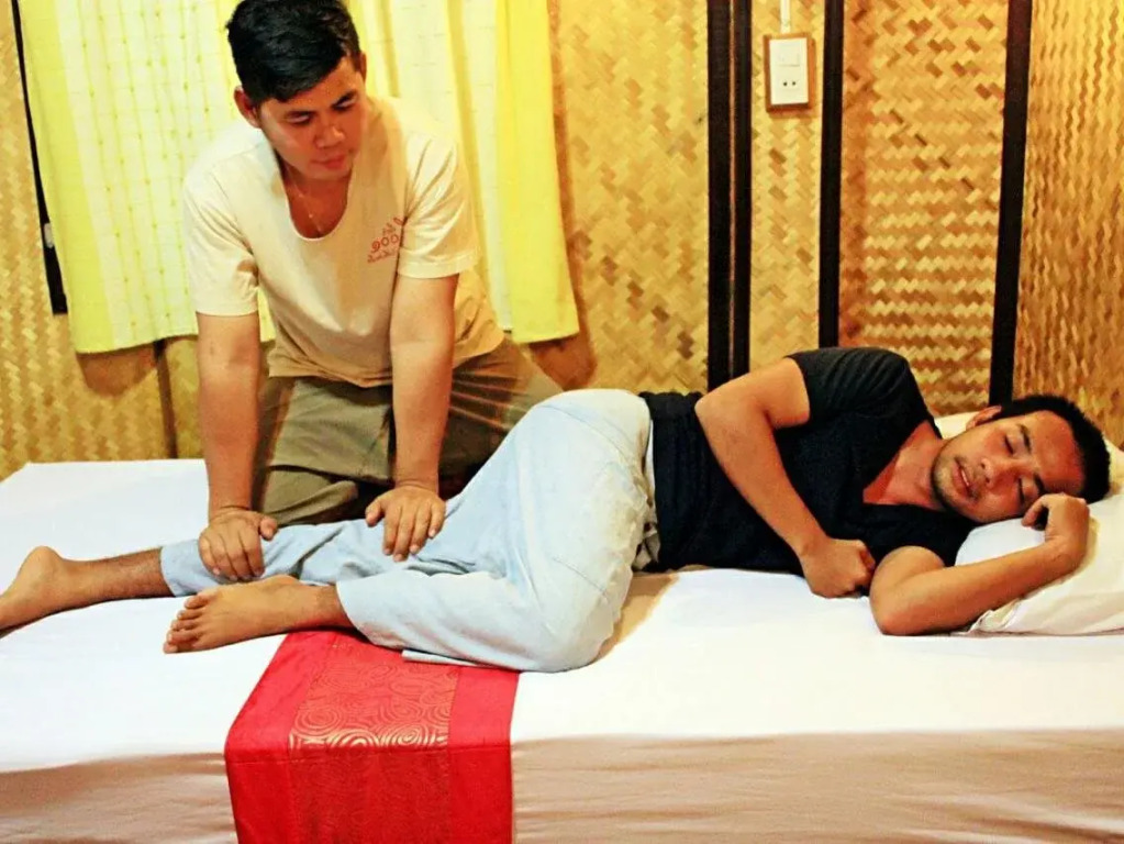 Baansuan Lychee Maeklong Resort Ampawa