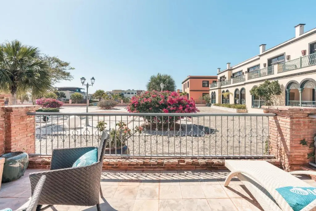 Beautiful and pet Friendly Apartment at Fishing Lodge A13