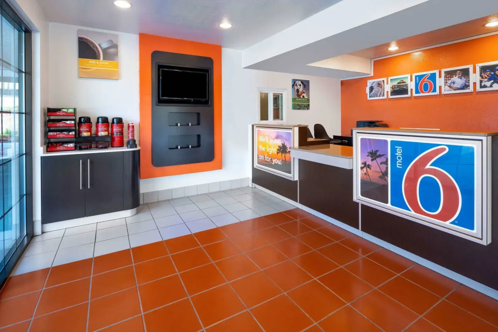 Motel 6 -Carpinteria, CA - Santa Barbara - South
