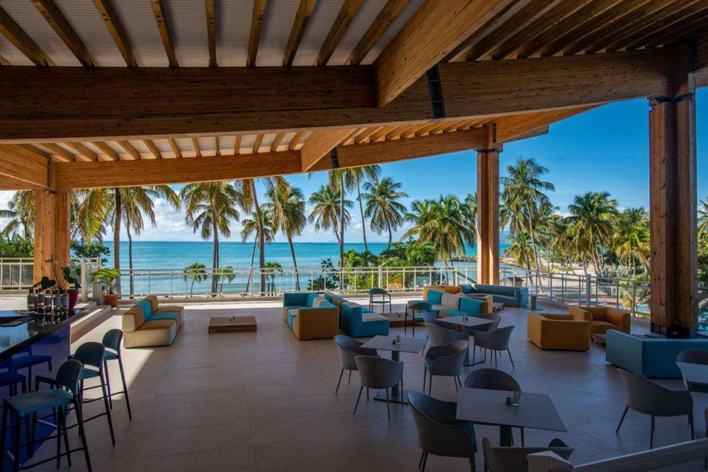 Hotel Arawak Beach Resort