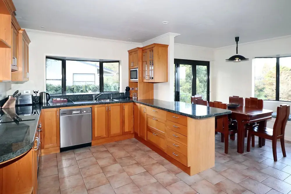 Luxury Country Views in Riverlea