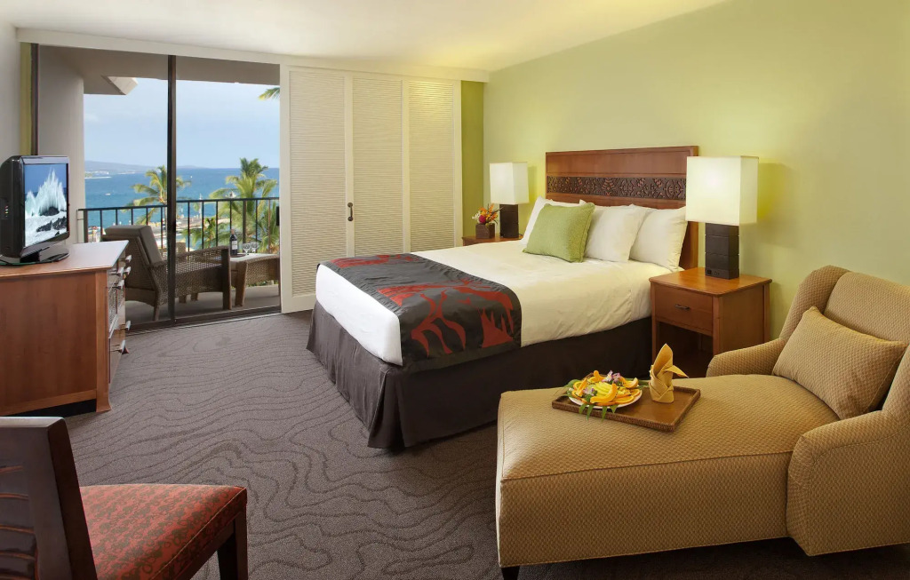 Courtyard by Marriott King Kamehamehas Kona Beach Hotel