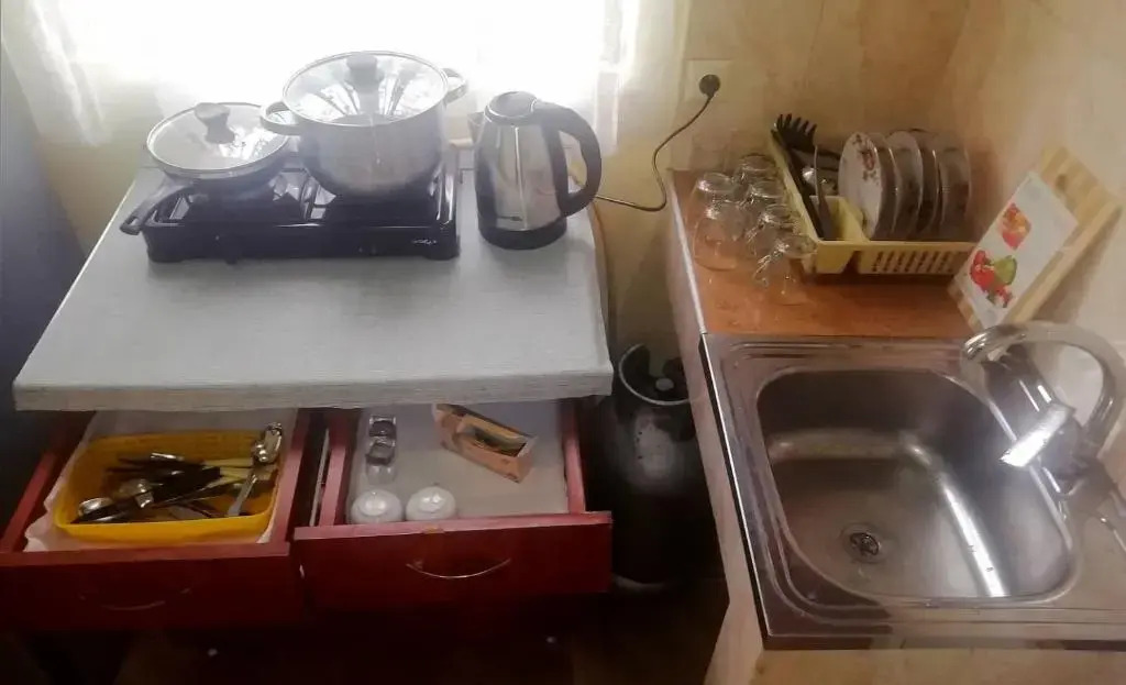 Achi Guest House
