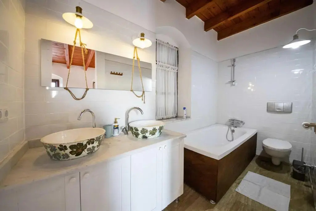 Peaceful Villa With Pool and Garden in Bodrum