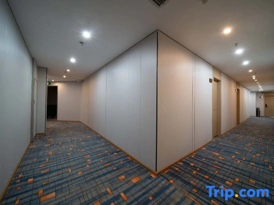 Yunmei Movie Stay, Giant Screen Smart Hotel