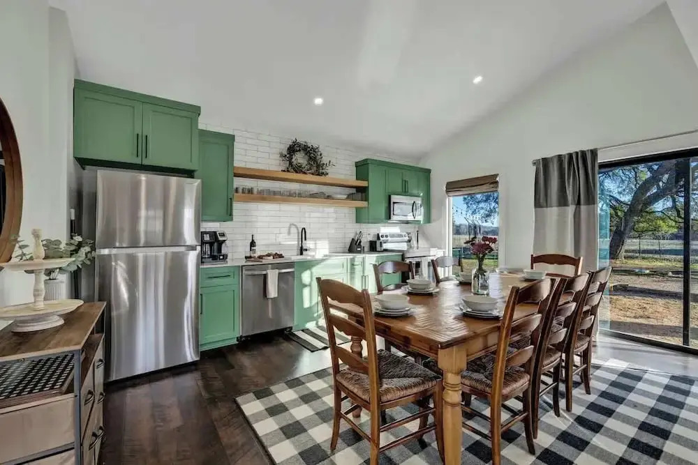 Olive St Ranch With Hottub-grill and Party Barn