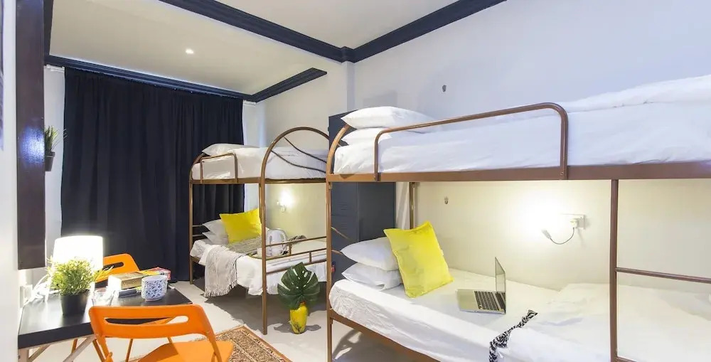 ZEN Hostel The Bed Station