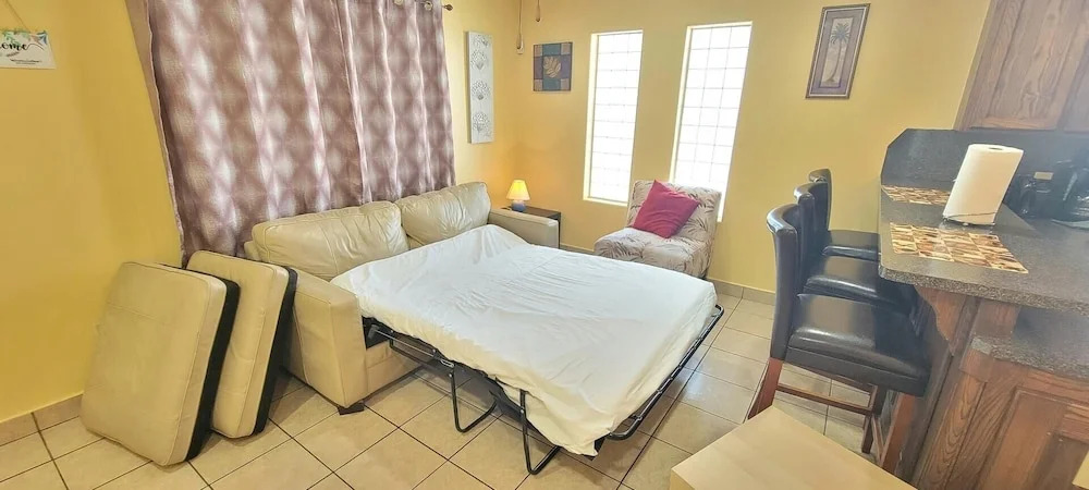 Lantana Retreat #3 3 Bedroom Condo by RedAwning