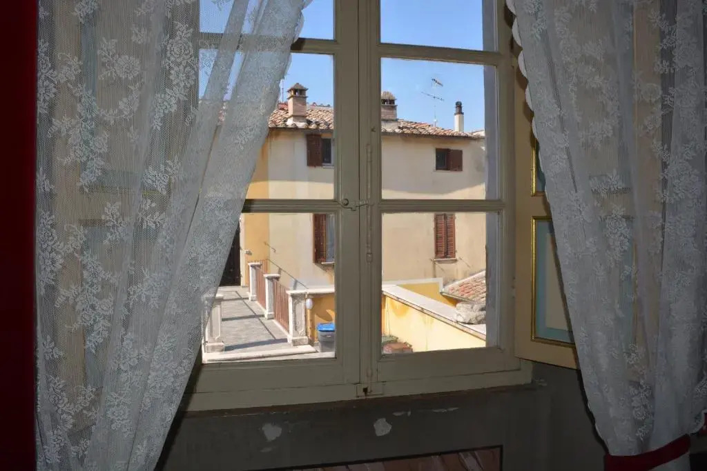 Scappo In Umbria, La Casa Del Duomo