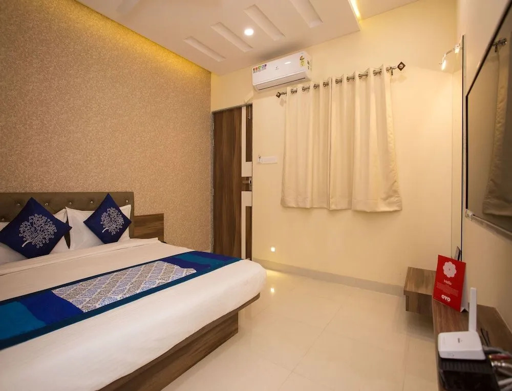 OYO 10939 Hotel Sangam