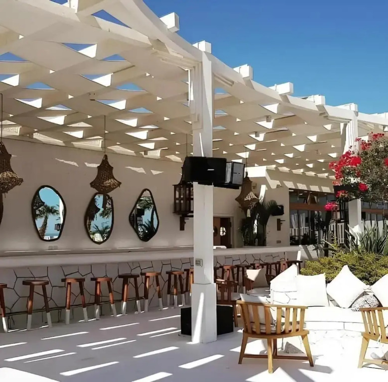 Chill at Salty Life, Pool & Balcony, Azha, Sokhna