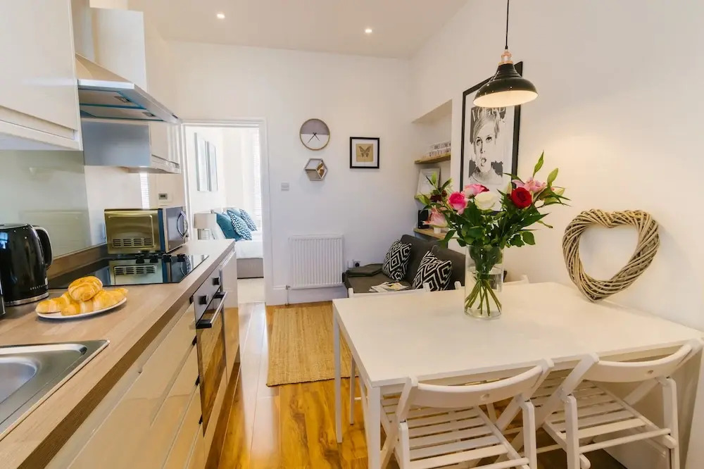 Plymouth Ocean Apartment