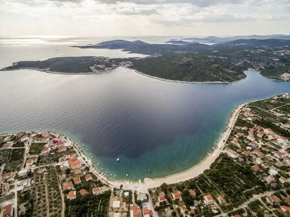 Goldie - 30 m From Beach - H