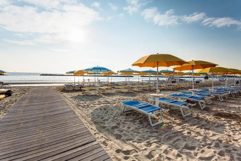Hotel Asiago Beach