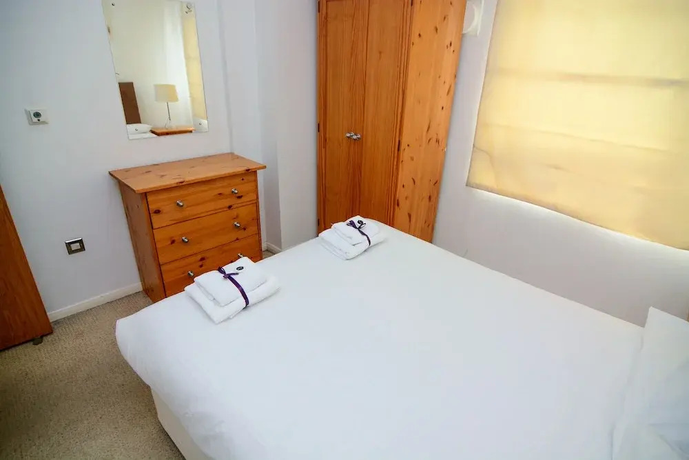 Canary Wharf Budget Apartments