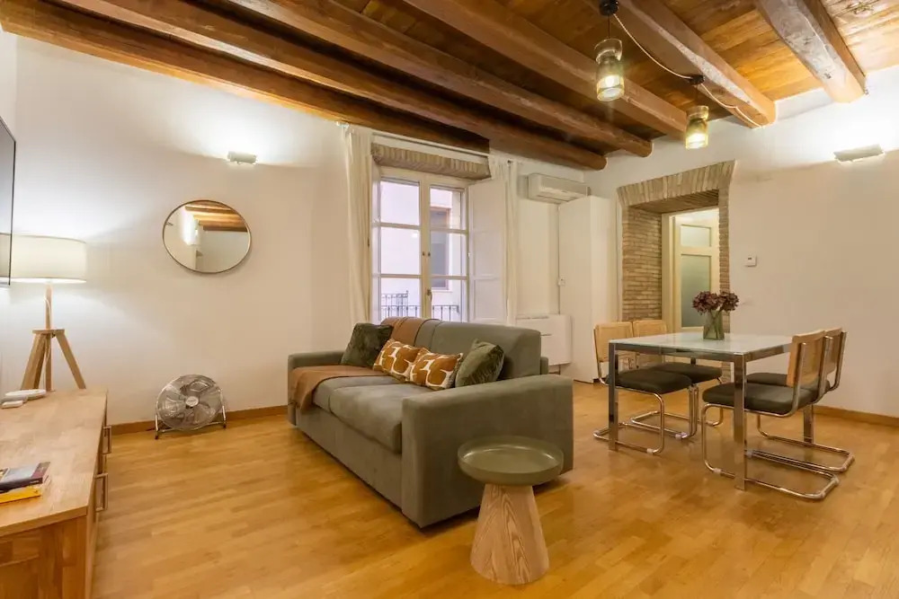 Martini Castello Boutique Apartments - Historic Center & Lift