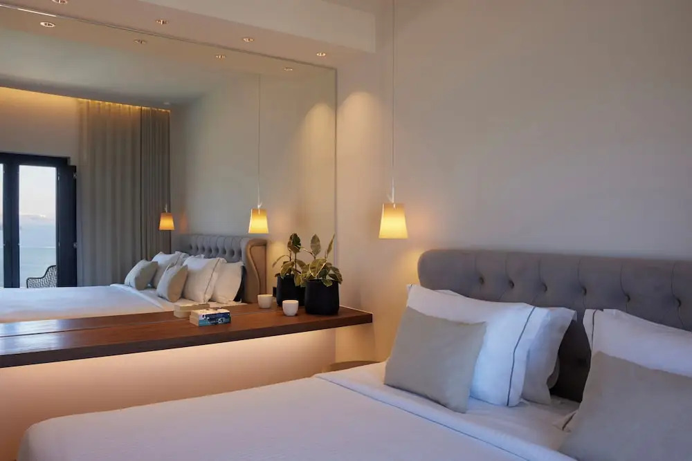 Aernia Suites & Art