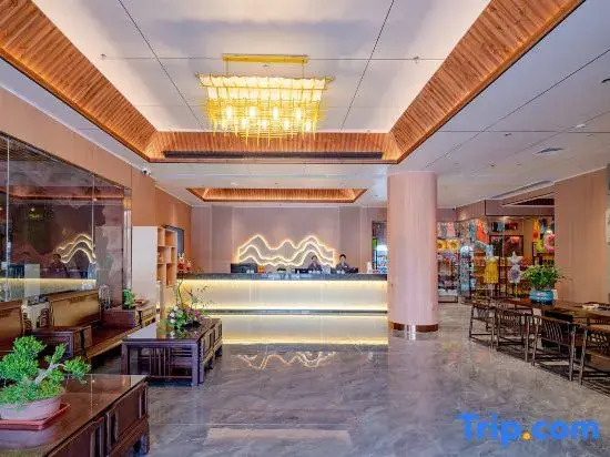 San Chao Hot Spring Town Hotel (Chaozhou Hanjiang Xixi Bidao Tiantouhe Park Branch)