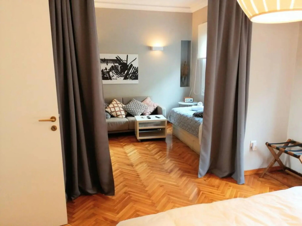 Lovely Apartment Under the Acropolis