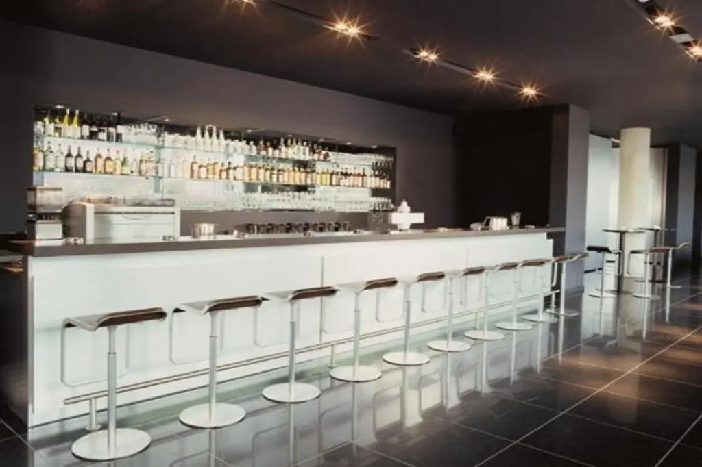 Kult Hotel