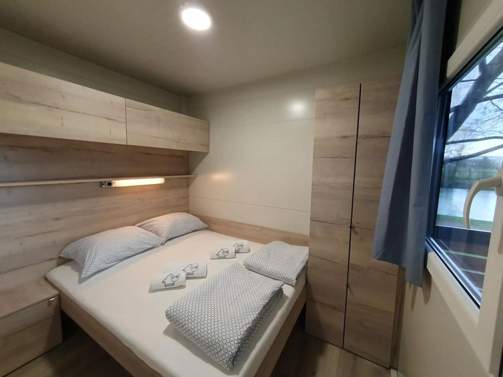 GM House, mobile house near Kolpa river